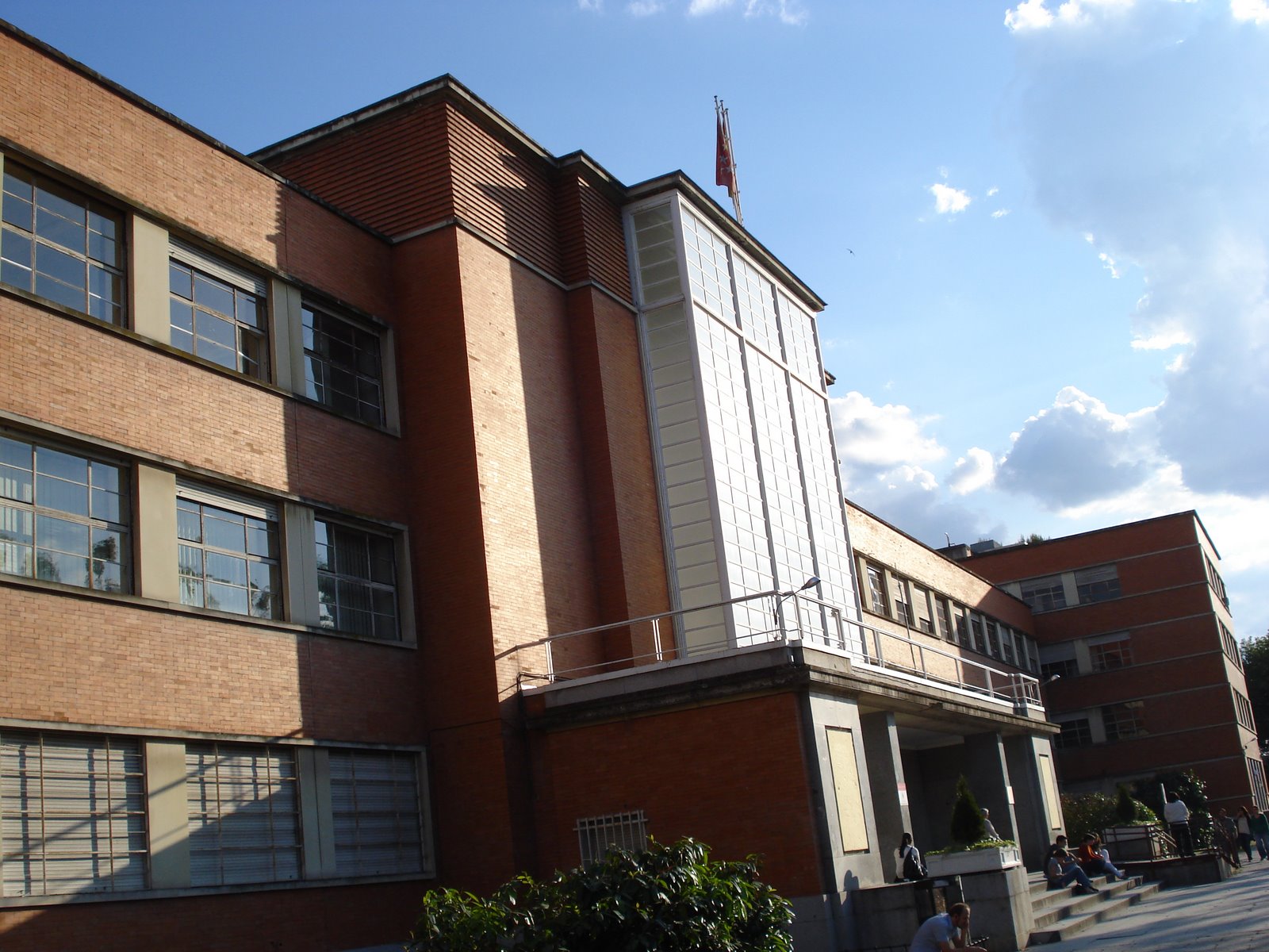 Facultad de Filosofía: obra arquitectónica destacada del “Art-Decó” más puro en Madrid, construida entre 1932 y 1936 por Agustín Aguirre